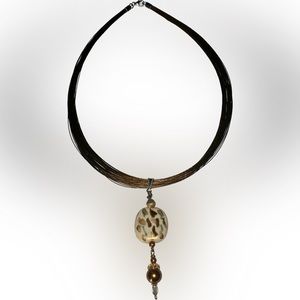 Choker wire bead necklace